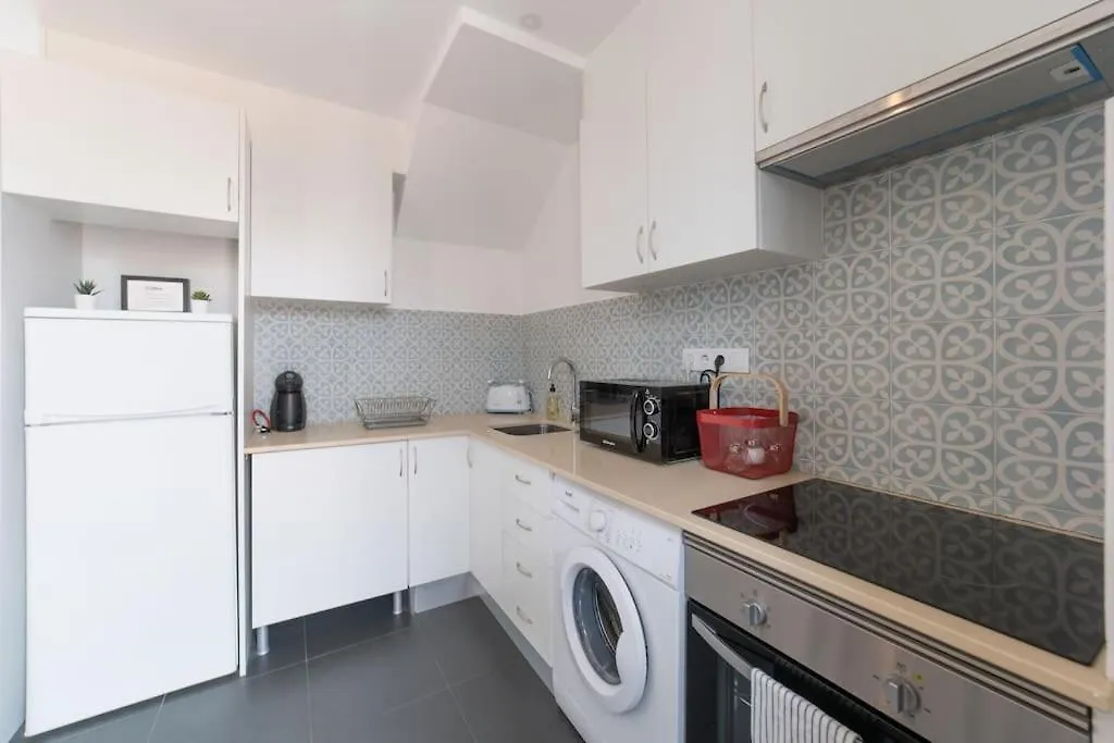 Lisbon Hill House - No. 589C Apartamento 0*,